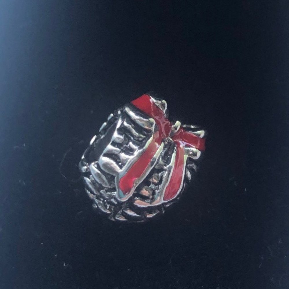NIB Retired Pandora Pine Cone with Red Enamel Bow - Picture 6 of 6